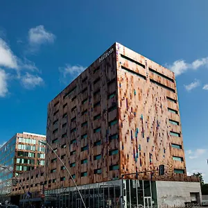 Hilton 4* Lila