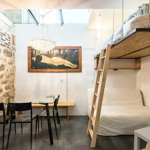 Attractive 25 M2 In A District Appartement